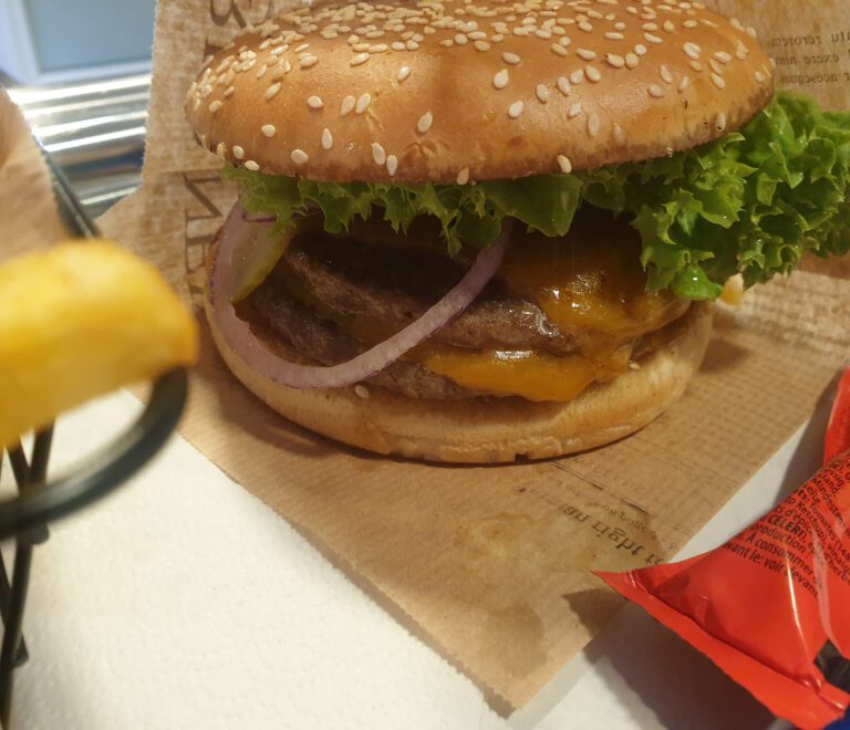 Cheeseburger 200gr.